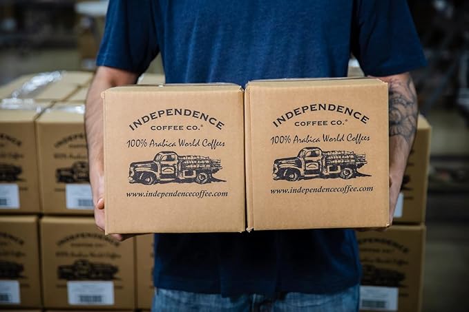 Independence Coffee Co. Liga Privada ('Private League') 15th Anniversary Blend Medium Roast Whole Bean Coffee 24 Ounce Bag (Packaging May Vary)