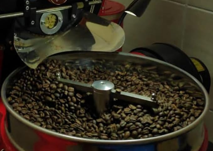 Kenya AA Whole Bean Coffee. Medium Roast Fair Trade Coffee. Single Source Coffee Beans packed in 13.23-Ounce (375 grams) Resealeable Valve Bag by Utake Coffee