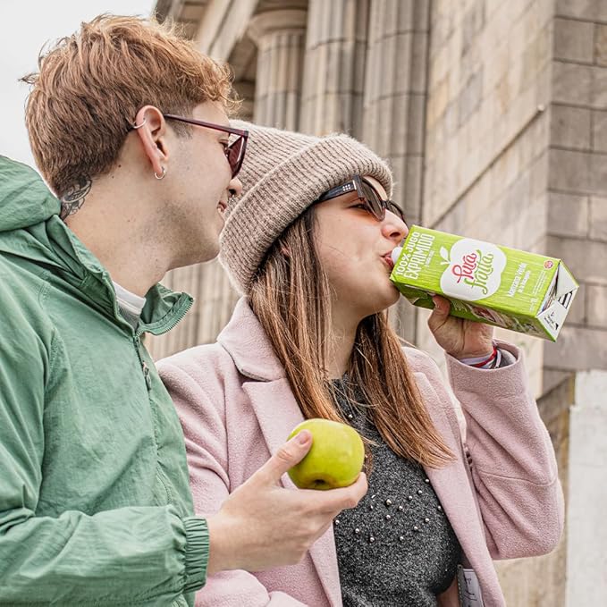 Pura Frutta - Green Apple Juice - 33.8 fl oz (1L) Juice Boxes 8-Pack Box - 100% Natural &amp Cold-Pressed Not From Concentrate (NFC) No Sugar Added - Patagonia Apple - Crisp &amp Refreshing Taste