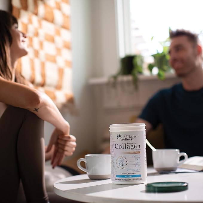Great Lakes Wellness Keto Boost Advanced Collagen Peptides Powder with 4.2g MCTs - Vanilla Flavored - Nutritiously-Rich Non-Dairy Coffee Creamer or Smoothie Alt - Non-GMO Kosher - 14.1 oz