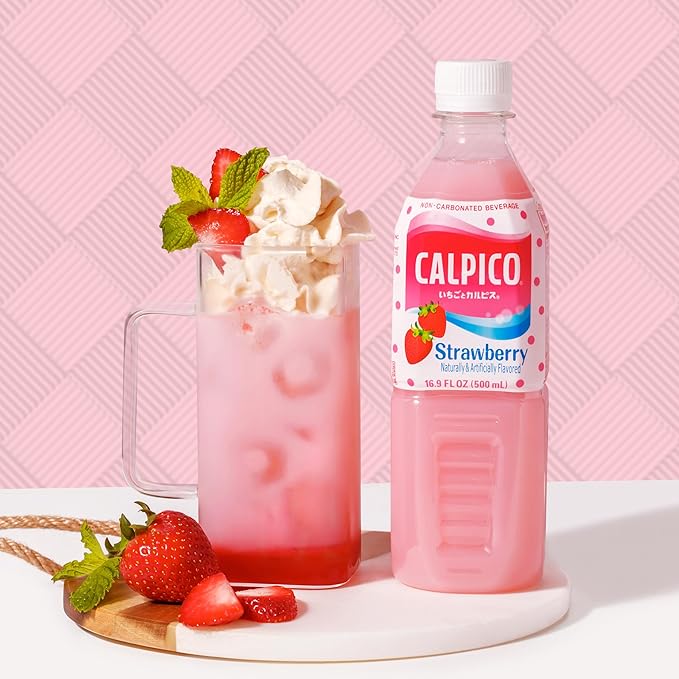 CALPICO Strawberry – Smooth Creamy &amp Refreshing Non-Carbonated Beverage Sweet and Tangy Japanese Lactic Acid Drink 16.9 Fl oz (Pack of 6)